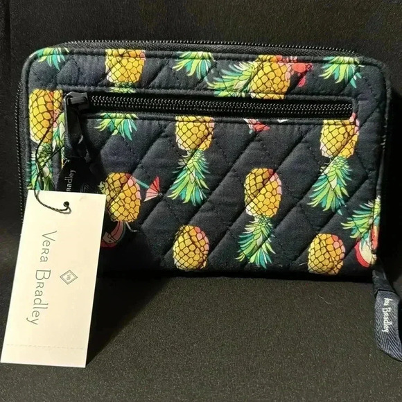 Vera Bradley RFID Turnlock Wallet - Toucan Party (NWT) - Picture 2 of 6